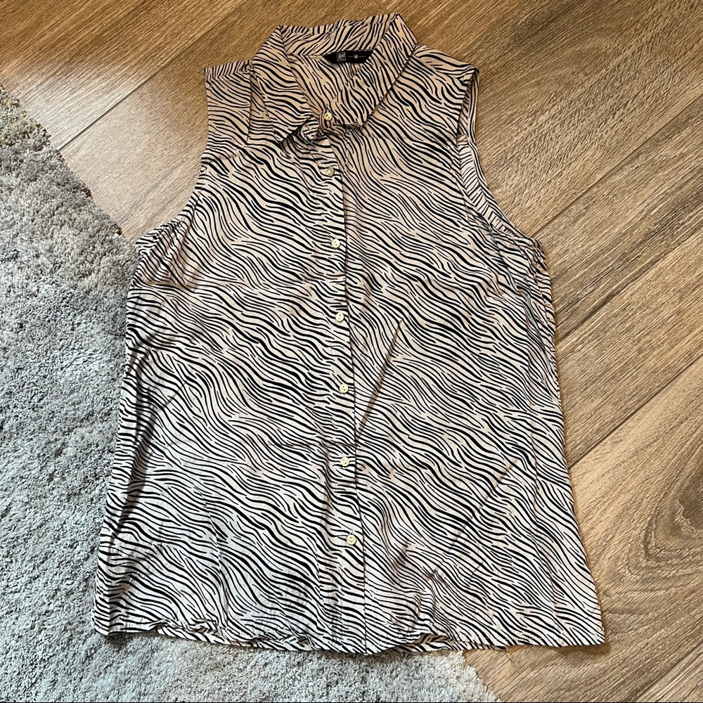 Zebra Print Button-Up Sleeveless Blouse Size M